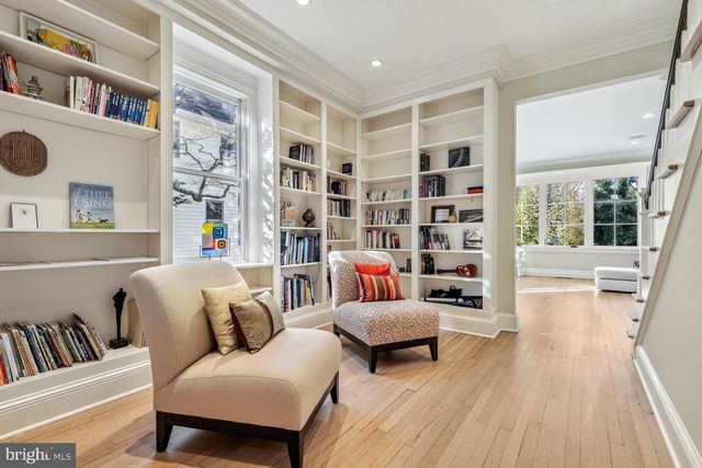 4927 ESKRIDGE TER NW, Washington, DC 20016