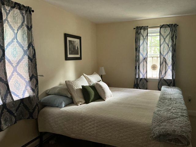 70 Cape Drive APT 1D, Mashpee, MA 02649