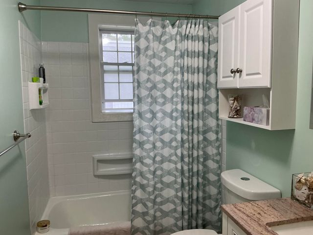 70 Cape Drive APT 1D, Mashpee, MA 02649