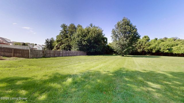 6815 Currington Cir, Louisville, KY 40258