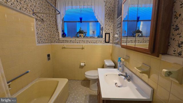 5237 WEBSTER ST, Philadelphia, PA 19143