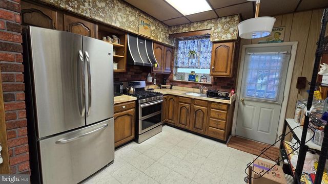 5237 WEBSTER ST, Philadelphia, PA 19143