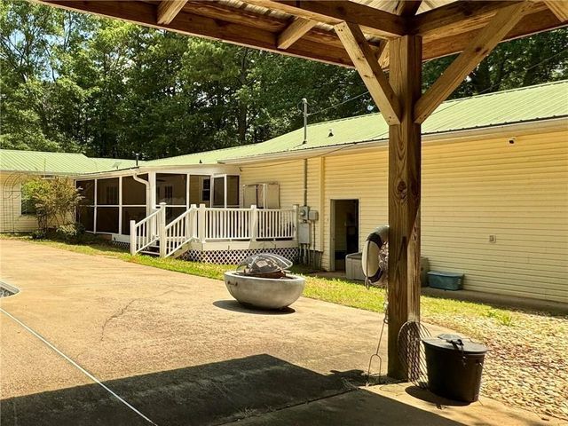 90 Howard Road, Senoia, GA 30276