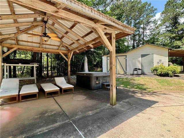 90 Howard Road, Senoia, GA 30276