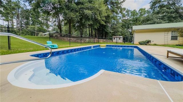 90 Howard Road, Senoia, GA 30276