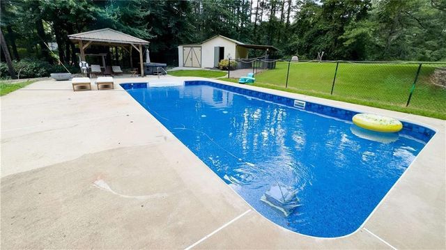 90 Howard Road, Senoia, GA 30276