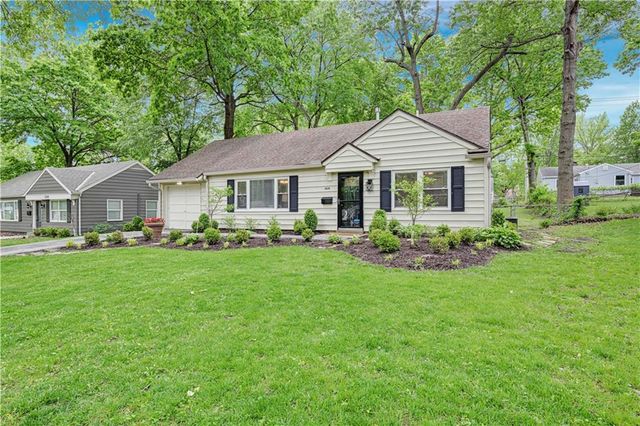 2525 W 79th Street, Prairie Village, KS 66208