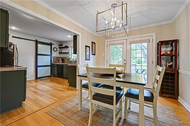 2525 W 79th Street, Prairie Village, KS 66208