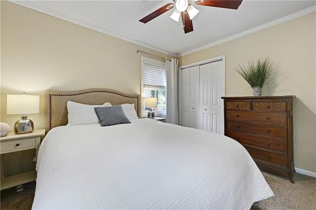 2525 W 79th Street, Prairie Village, KS 66208