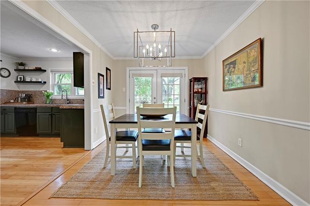 2525 W 79th Street, Prairie Village, KS 66208