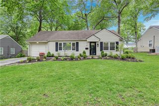 2525 W 79th Street, Prairie Village, KS 66208