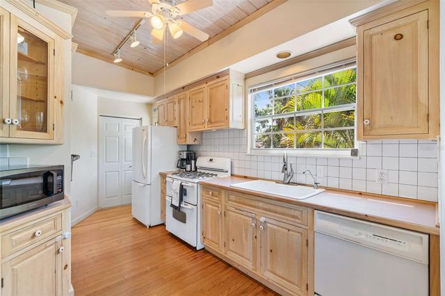 762 23RD AVENUE N, St Petersburg, FL 33704