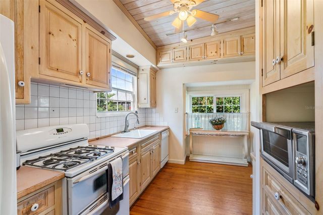 762 23RD AVENUE N, St Petersburg, FL 33704