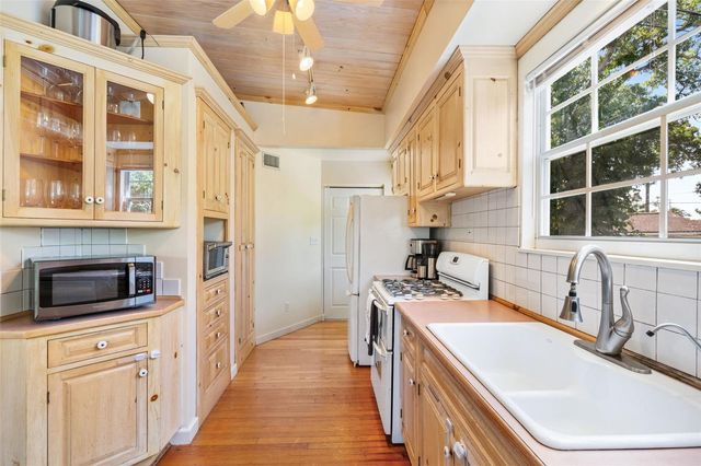 762 23RD AVENUE N, St Petersburg, FL 33704