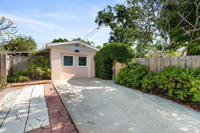 762 23RD AVENUE N, St Petersburg, FL 33704