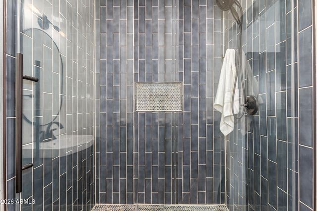 2402 W WELDON Avenue, Phoenix, AZ 85015