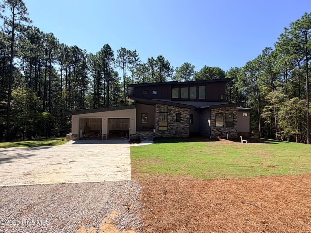 239 Hill Road, Southern Pines, NC 28387
