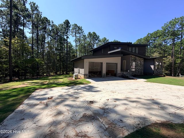 239 Hill Road, Southern Pines, NC 28387