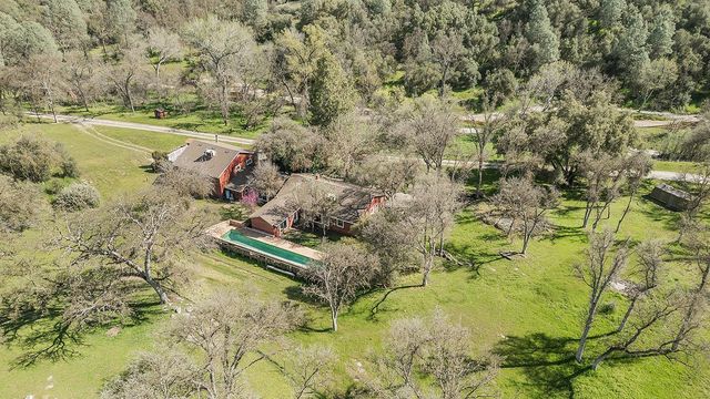 31638 Lodge Road, Auberry, CA 93602