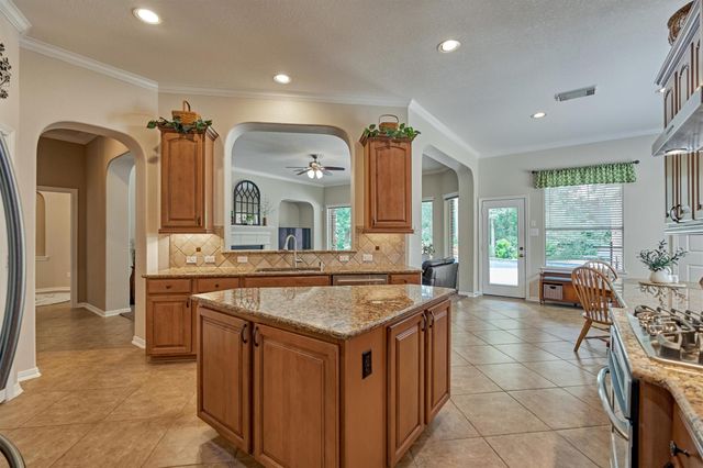 2500 Eagle Post Drive, Conroe, TX 77304