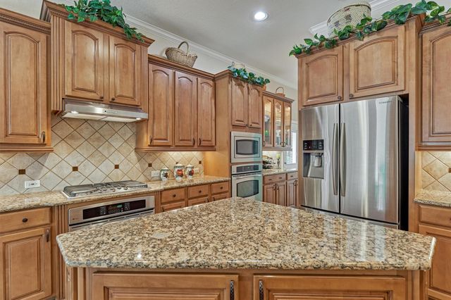 2500 Eagle Post Drive, Conroe, TX 77304