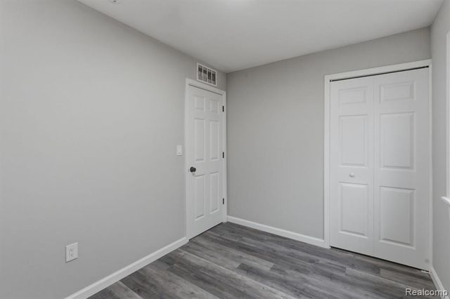 15527 Meadow Street, Romulus, MI 48174