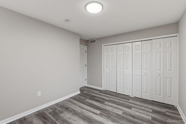 15527 Meadow Street, Romulus, MI 48174