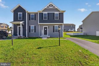 3602 FIELDSTONE DR, Dover, PA 17315