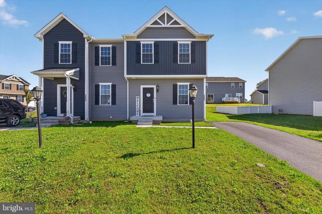 3602 FIELDSTONE DR, Dover, PA 17315