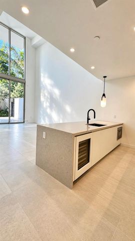 2200 Brickell Avenue GV11, Miami, FL 33129