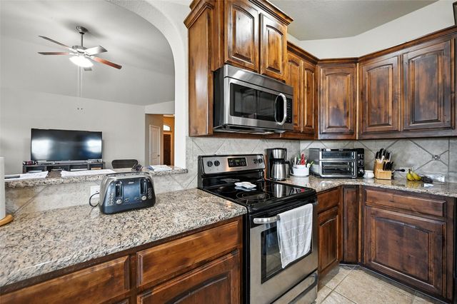 452 Delgany Trail, Fort Worth, TX 76052