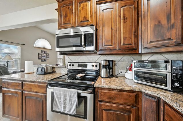 452 Delgany Trail, Fort Worth, TX 76052