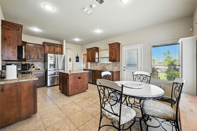 452 Delgany Trail, Fort Worth, TX 76052