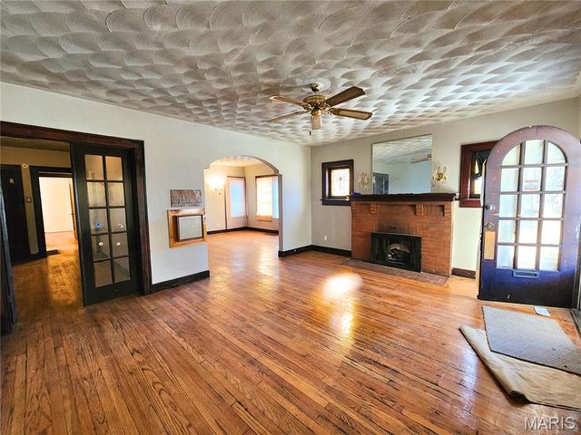 800 N 24th Street, East St Louis, IL 62205