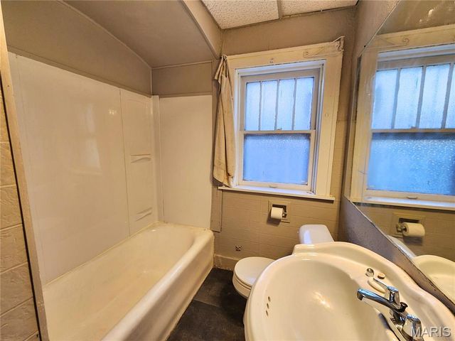 800 N 24th Street, East St Louis, IL 62205