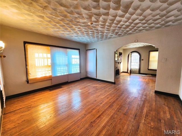 800 N 24th Street, East St Louis, IL 62205