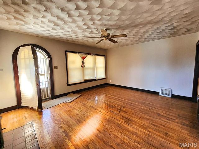 800 N 24th Street, East St Louis, IL 62205