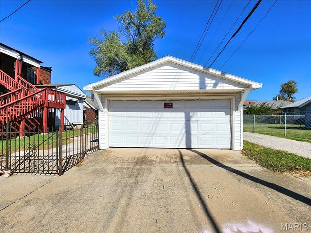 800 N 24th Street, East St Louis, IL 62205