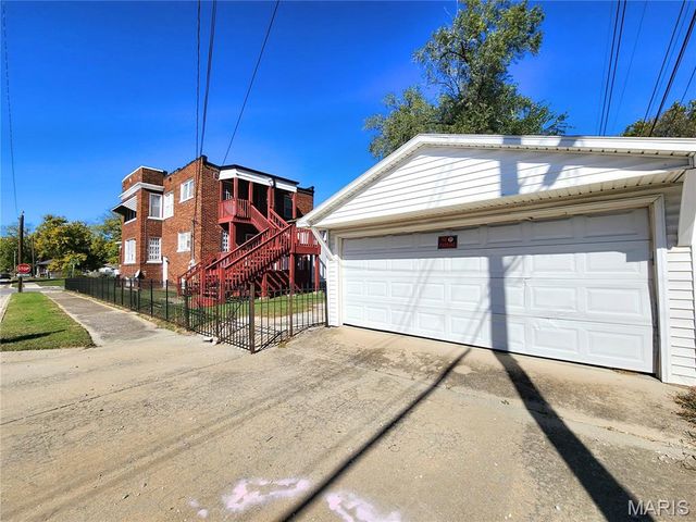 800 N 24th Street, East St Louis, IL 62205