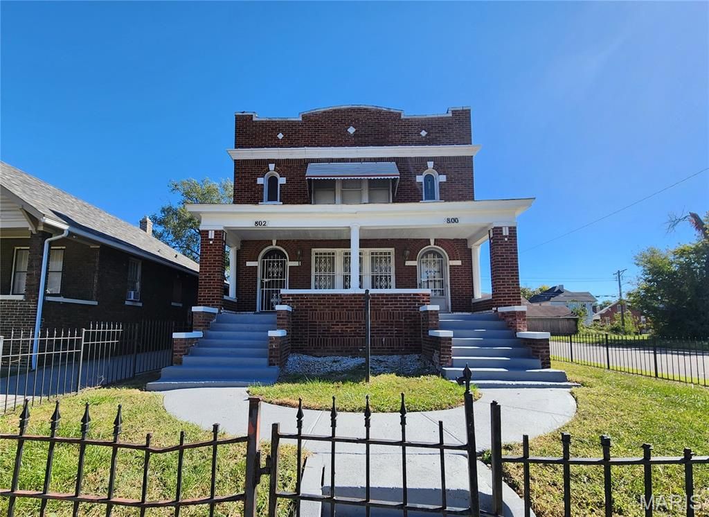 800 N 24th Street, East St Louis, IL 62205