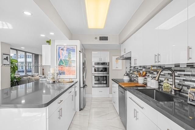 3500 Mystic Pointe Drive 604, Aventura, FL 33180