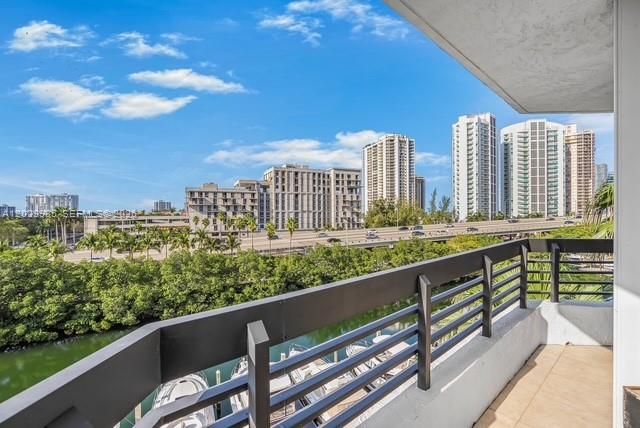 3500 Mystic Pointe Drive 604, Aventura, FL 33180