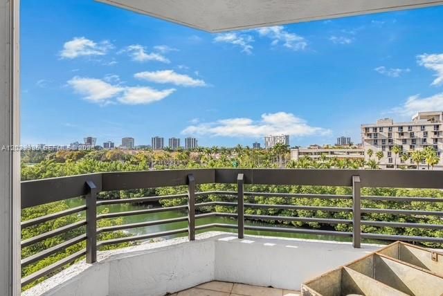 3500 Mystic Pointe Drive 604, Aventura, FL 33180