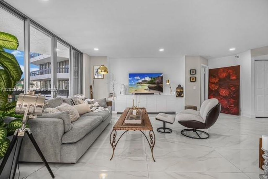 3500 Mystic Pointe Drive 604, Aventura, FL 33180