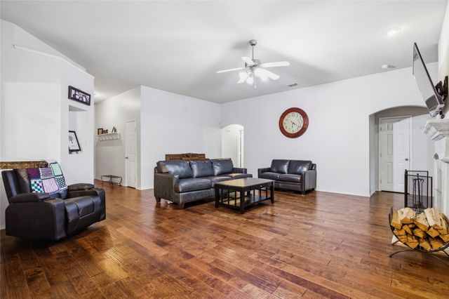 5312 Malibu Street, Fort Worth, TX 76244