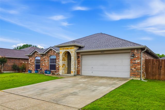 5312 Malibu Street, Fort Worth, TX 76244