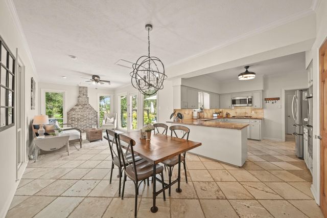 5311 W Plantation Oaks Drive, Rosharon, TX 77583
