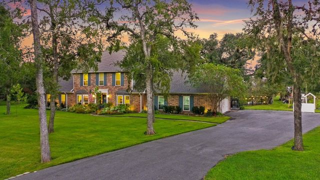 5311 W Plantation Oaks Drive, Rosharon, TX 77583