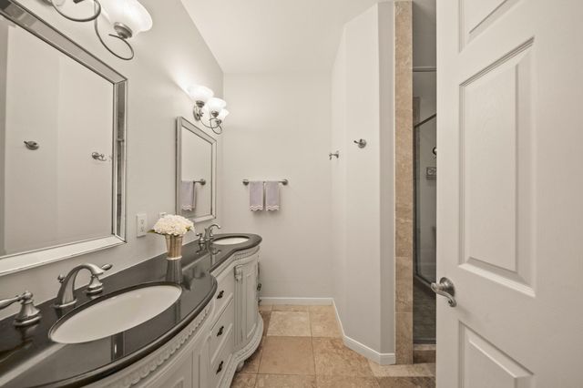 5311 W Plantation Oaks Drive, Rosharon, TX 77583