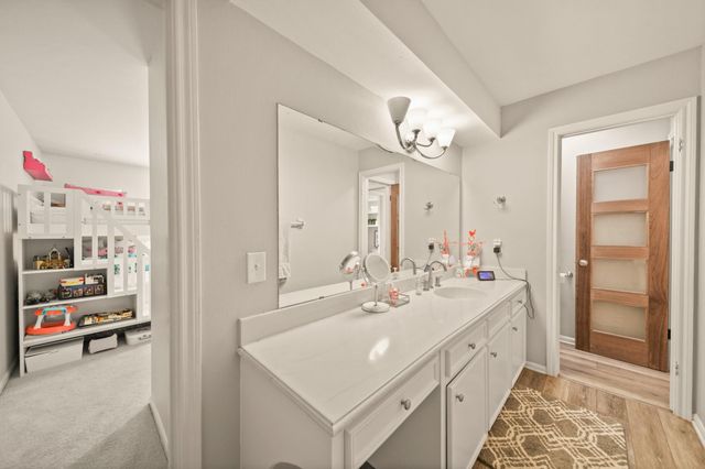 5311 W Plantation Oaks Drive, Rosharon, TX 77583